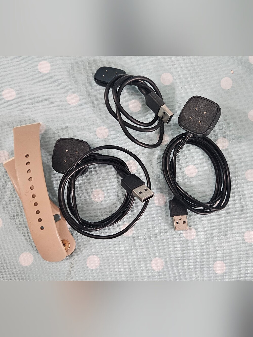 Fitbit Versa 4 Replacement USB Charging Cables and Band